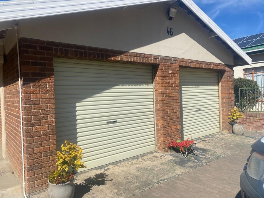 5 Bedroom Property for Sale in Ladybrand Free State